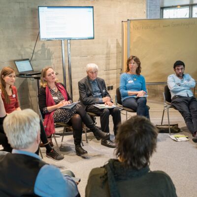Nachhaltigkeitstagung 2018: Nachhaltigkeit first; Stuhlkreis an Teilnehmenden sitzen in einem Stuhlkreis in einem Workshop